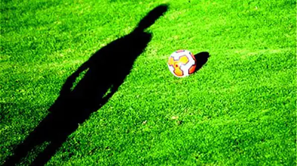 قرارداد عجیب یک فوتبالیست معروف در تیم پایتخت 