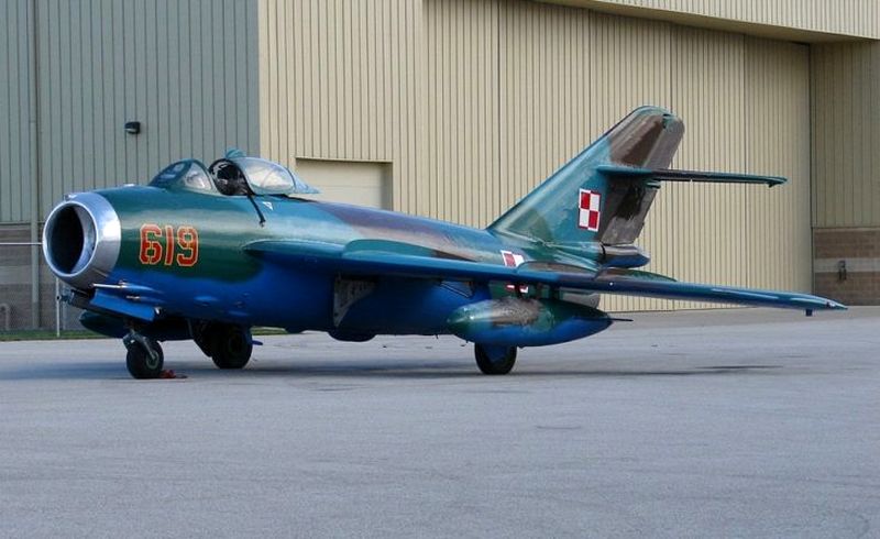 Mikoyan MiG-17