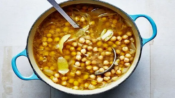 طرز تهیه آب نخود / آب نخود غذای کم خون ها