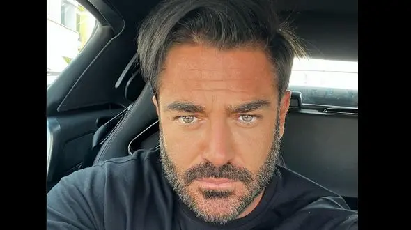 عکس/ ژست مصنوعی و تیپ هالیوودی محمدرضا گلزار در لندن!