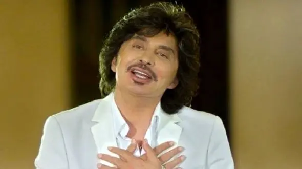 فیلم رونمایی  شهرام صولتی از خصوصی هایش ! / خانه مجلل خواننده خوش تیپ را ببینید !