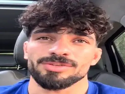 فیلم آواز نوظهور /  بالاخره خواننده این آهنگ که میگه پر یه دردومو دونوم دردومه دونی رو یافتم 