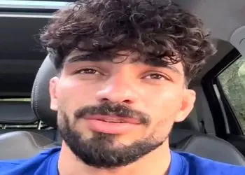 فیلم آواز نوظهور /  بالاخره خواننده این آهنگ که میگه پر یه دردومو دونوم دردومه دونی رو یافتم 