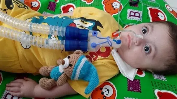 دردناکترین عکس ها از  امیرعباس کوچولو در کرج   /  کمک کنید!