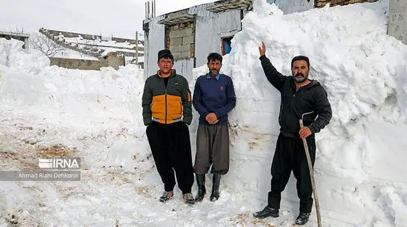 بارش سنگین برف در چلگرد + عکس های باورنکردنی از برف بیش از دو متر