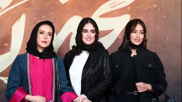 عکس ها / نگاهی به تیپ و استایل شیک و مجلسی خانم بازیگران ایرانی در اکران فیلم مجنون/ از الهام اخوان و هانیه غلامی تا ندا قاسمی و  نورا محقق و...