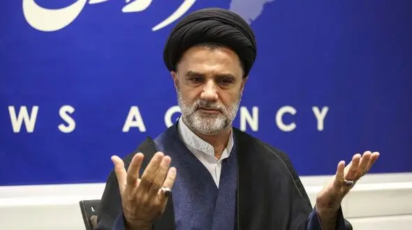 انتقاد نبویان از تجمع حجاب: تندروها در تقابل با رهبری