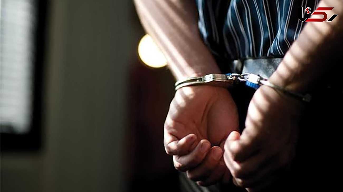 سارق سیم کابل های برق و مخابراتی در"آبادان " دستگیر شد.