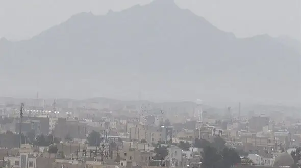 طوفان مرگبار در زاهدان / مرد جوان زیر کانکس له شد