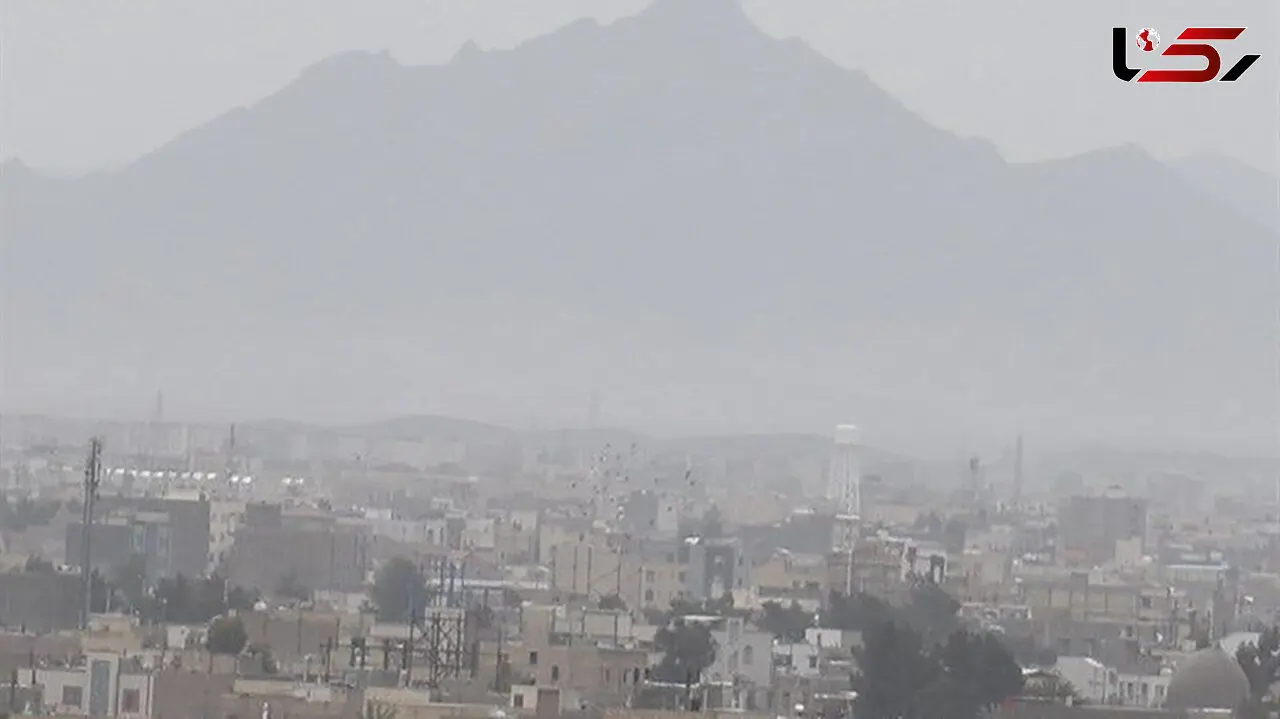 طوفان مرگبار در زاهدان / مرد جوان زیر کانکس له شد