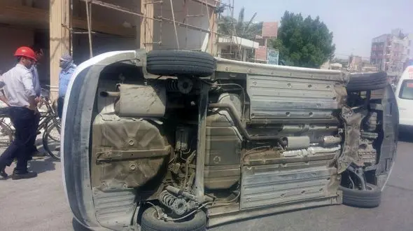 ببینید دخترآبادانی چگونه ماشین لوکس را مچاله کرد؟!! + عکس 