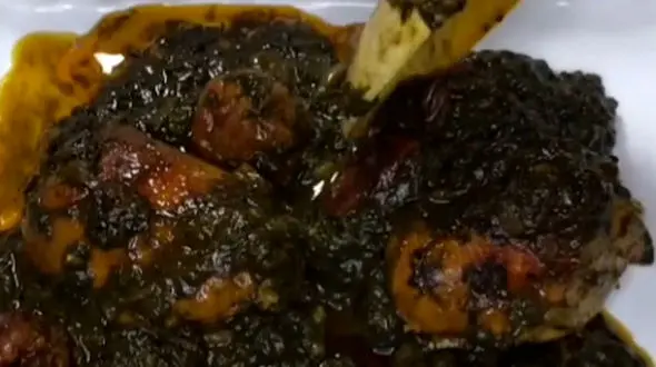 طرز تهیه خورشت اسفناج و مرغ + فیلم