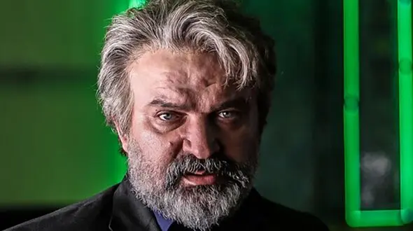  عکس دختر چشم رنگی مهدی سلطانی / زیبایی جادویی اش را ببینید !