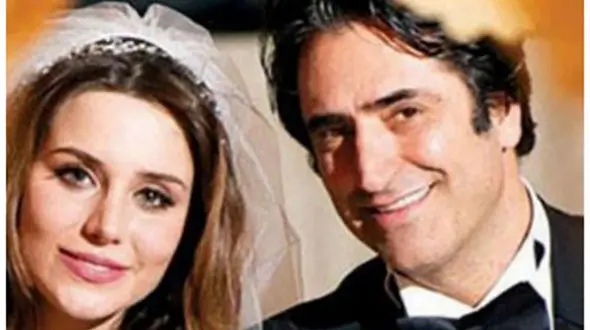 ببینید / رسوایی اخلاقی خواننده ترک ! زن ماهسون طلاق گرفت ! + فیلم