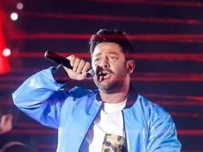 فیلم / کنسرت پرهیاهوی محمدرضا گلزار با حضور بازیگران جومونگ و پایتخت و سلطان‌های آی‌فیلم / تو خراب کردی همه چیزو ...