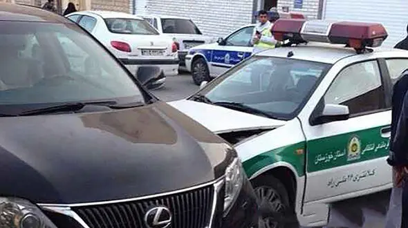 ببینید | روش جالب پلیس زاهدان برای به دام انداختن خودرو فراری