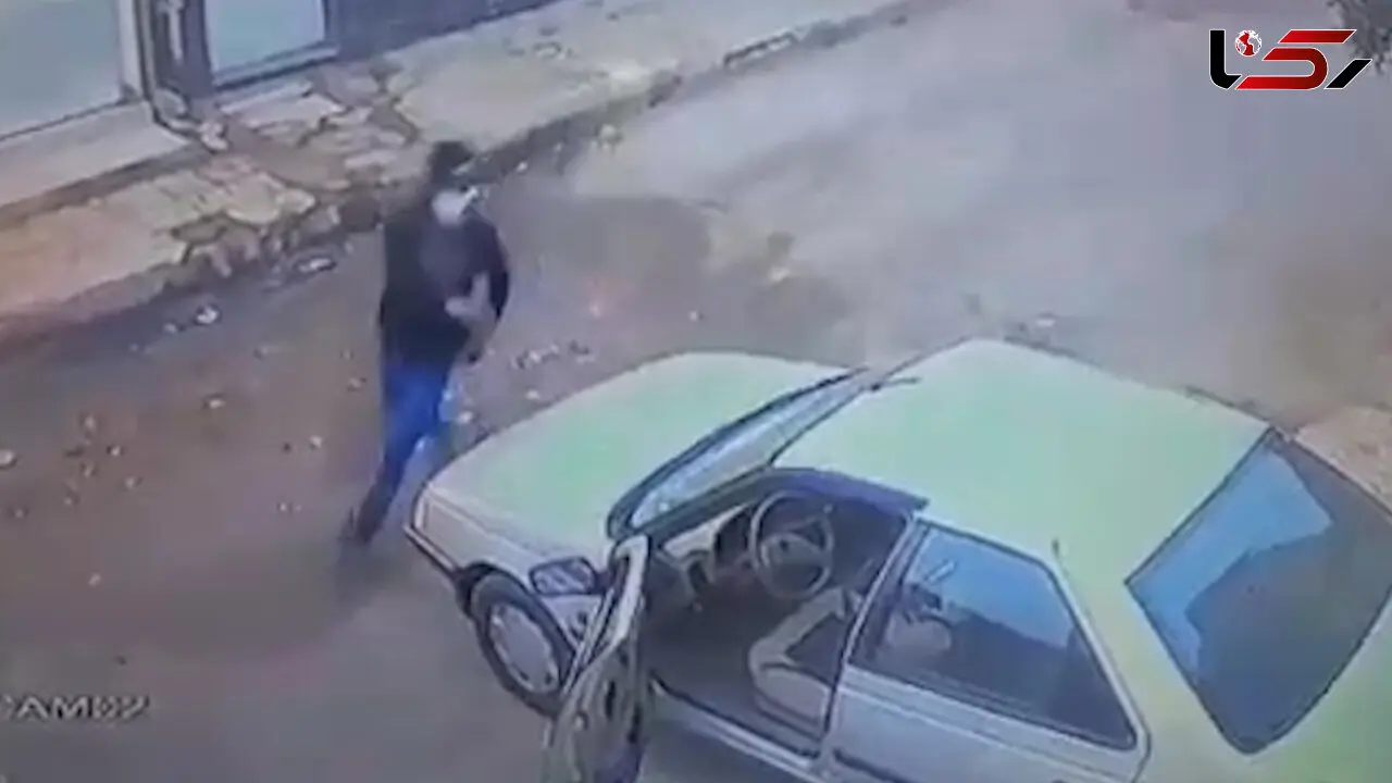فیلم صحنه سرقت احمقانه پژو 405 در روز روشن / دزد جوان کتک مفصلی خورد