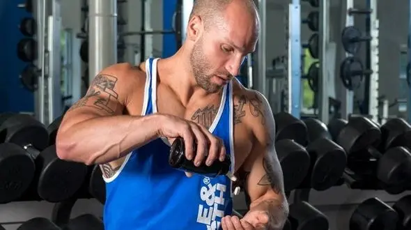 ویتامین های مورد نیاز بدنسازی و بهترین زمان مصرف