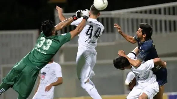 گل اول ذوب آهن به تراکتور توسط صادقی+فیلم