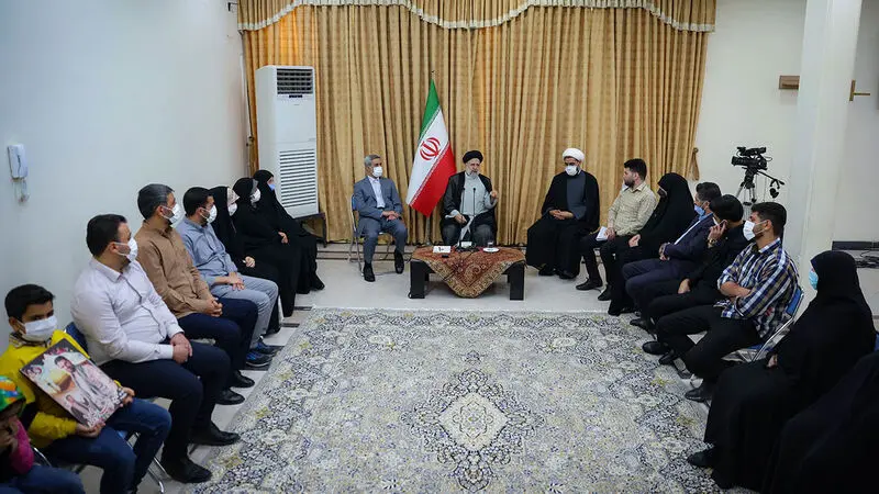 سفر رییس جمهور به همدان - سی امین سفر استانی به همدان وارد شد و با اقشار مختلف مردم و مسئولان دیدار کرد