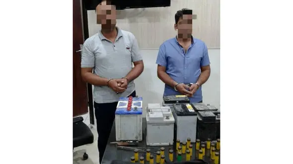 این 2 مرد هنگام دستگیری پلیس آبادان راشوکه کردند +عکس