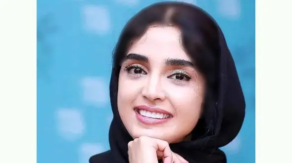 7 عکس شوکه کننده از لباس توری و بیبی اسکارفت الهه حصاری / تغییر چهره نازترین خانم بازیگر ایرانی! + بیوگرافی