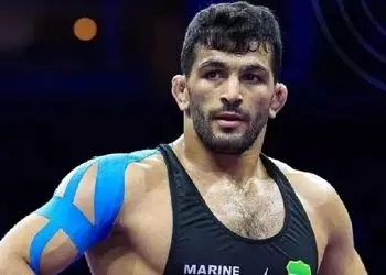 فیلم آواز شاد / سوپرایز همسر حسن یزدانی به مناسبت تولد پهلوون جویباری کشتی جهان 