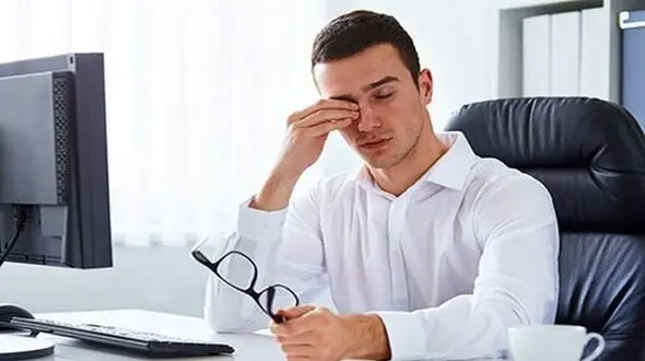 چطور با قانون 20-20-20 چشمان‌ تان را از شر خستگی خلاص کنید؟