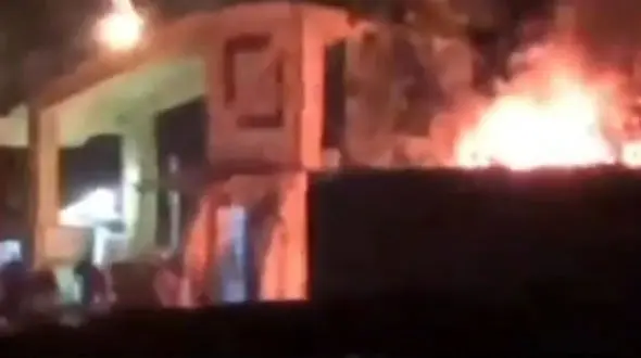 آتش سوزی بزرگ در مرز ایران و آذربایجان / وحشت در جایگاه سوخت