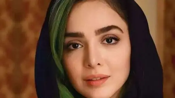 عکس سلبریتی ها /  رونمایی از چهره زیبای خواهر المیرا دهقانی یاسمن سریال «لحظه گرگ و میش» / این همه شباهت مگه داریم ؟!