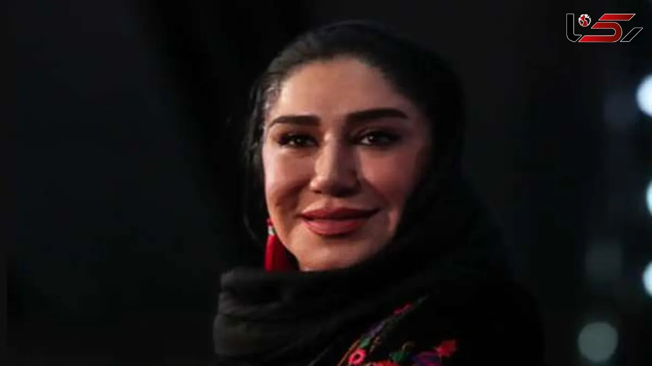 استایل غیرمنتظره و هنری نسیم ادبی با طرح‌های پرنقش‌ونگار که نگاه‌ها را در برنامه “شفرونی” میخکوب کرد! / رقص رنگ و نقش روی لباس بازیگر