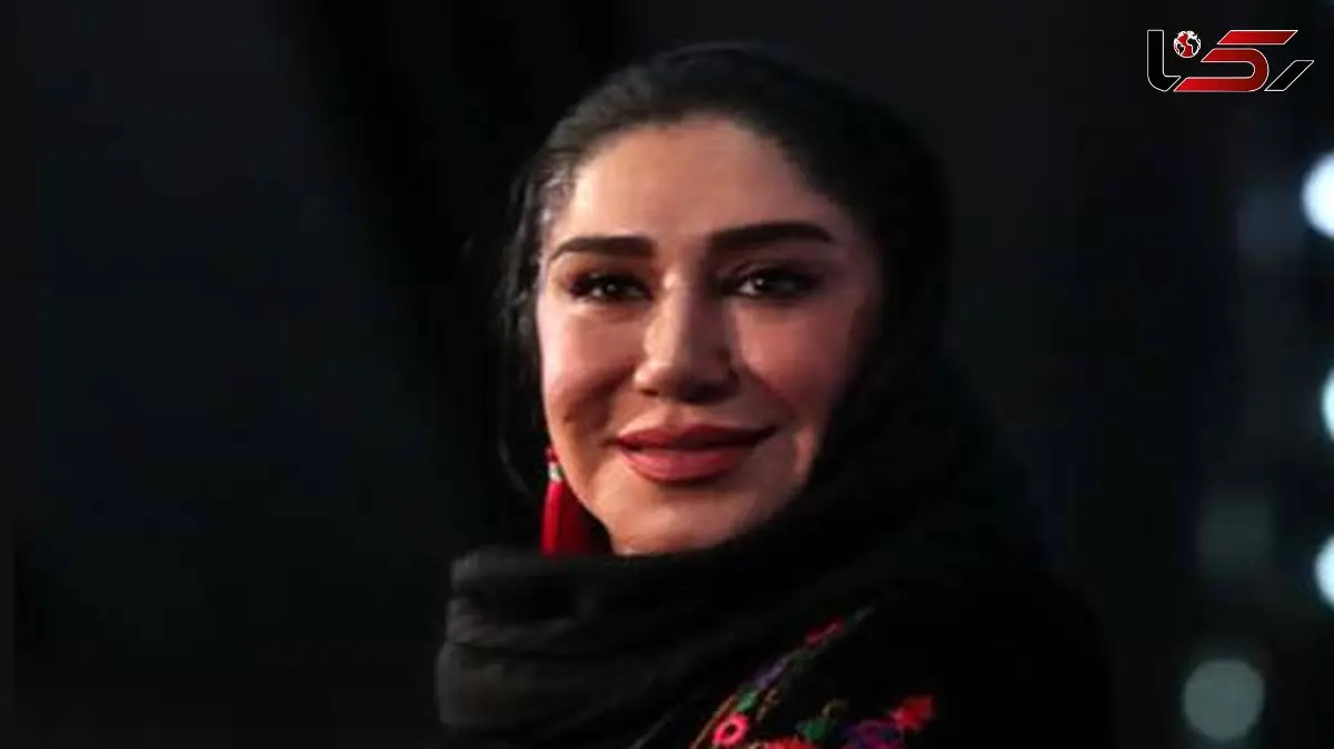 استایل غیرمنتظره و هنری نسیم ادبی با طرح‌های پرنقش‌ونگار که نگاه‌ها را در برنامه “شفرونی” میخکوب کرد! / رقص رنگ و نقش روی لباس بازیگر