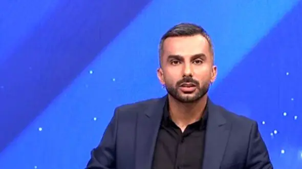 چهره ماتم زده مجری معروف صدا و سیما در مراسم تشییع مادرش/ داغ بزرگ بر دل میثاقی+عکس