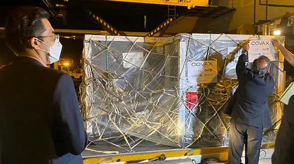 فیلم اسکورت ویژه محموله واکسن کرونا از فرودگاه امام (ره)/ دیشب صورت گرفت