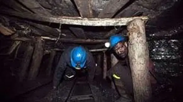 انفجار در معدن زغال سنگ آق دربند سرخس جان 2 کارگر را گرفت 