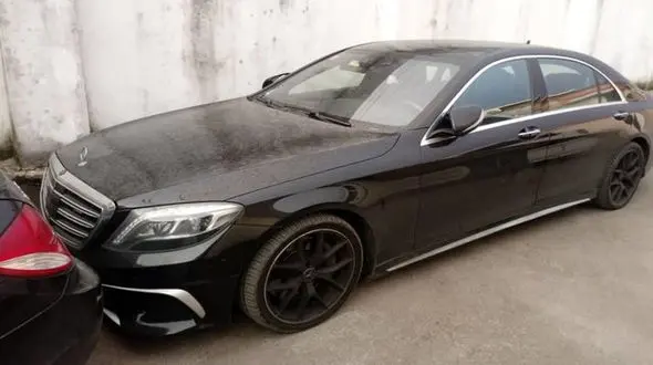 کشف خودروی 50 میلیاردی در فیروز آباد / صاحب خودروی لوکس کیست؟ 