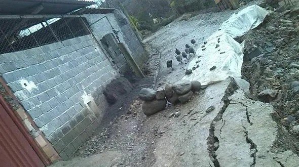 هشدار جدی / رانش خطرناک یک جاده روستایی در بابل+ عکس