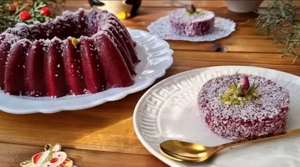 دسر لبو ویژه شب یلدا؛ روش خاص و متفاوت تهیه / فیلم