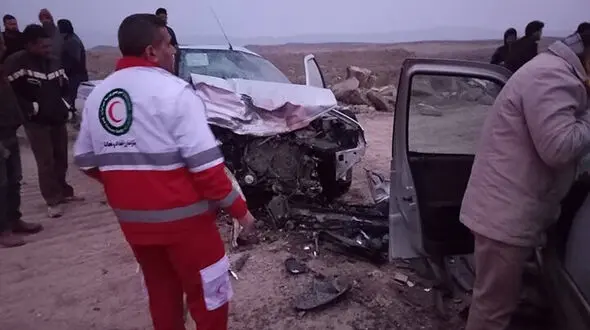 تصادف هولناک دناپلاس با پژو 405 در گلستان