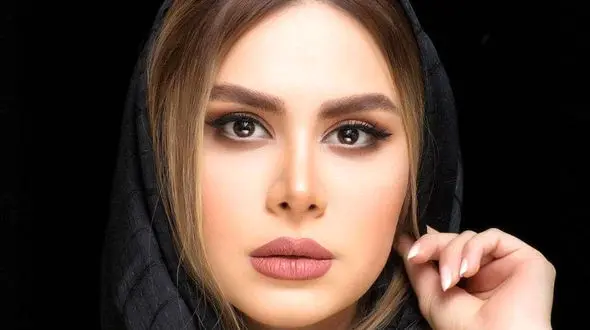 عکس لو رفته از لباس نامزدی  نجمه جودکی و داماد جذاب ! / غوغای خانم مجری تلویزیون در این روزها !