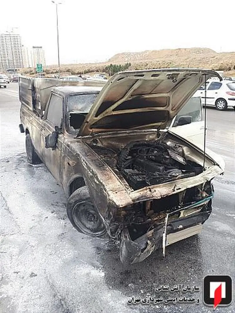تصادف دو خودرو موجب بروز آتش سوزی شد 