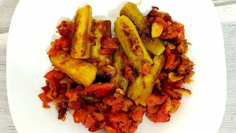 طرز تهیه قلقله کدو؛ پیش‌ غذای مجلسی با کدو و ماست