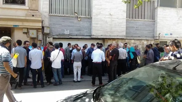حضور و مداخله نیروی انتظامی در تجمع اعتراضی مستندسازان +تصاویر 
