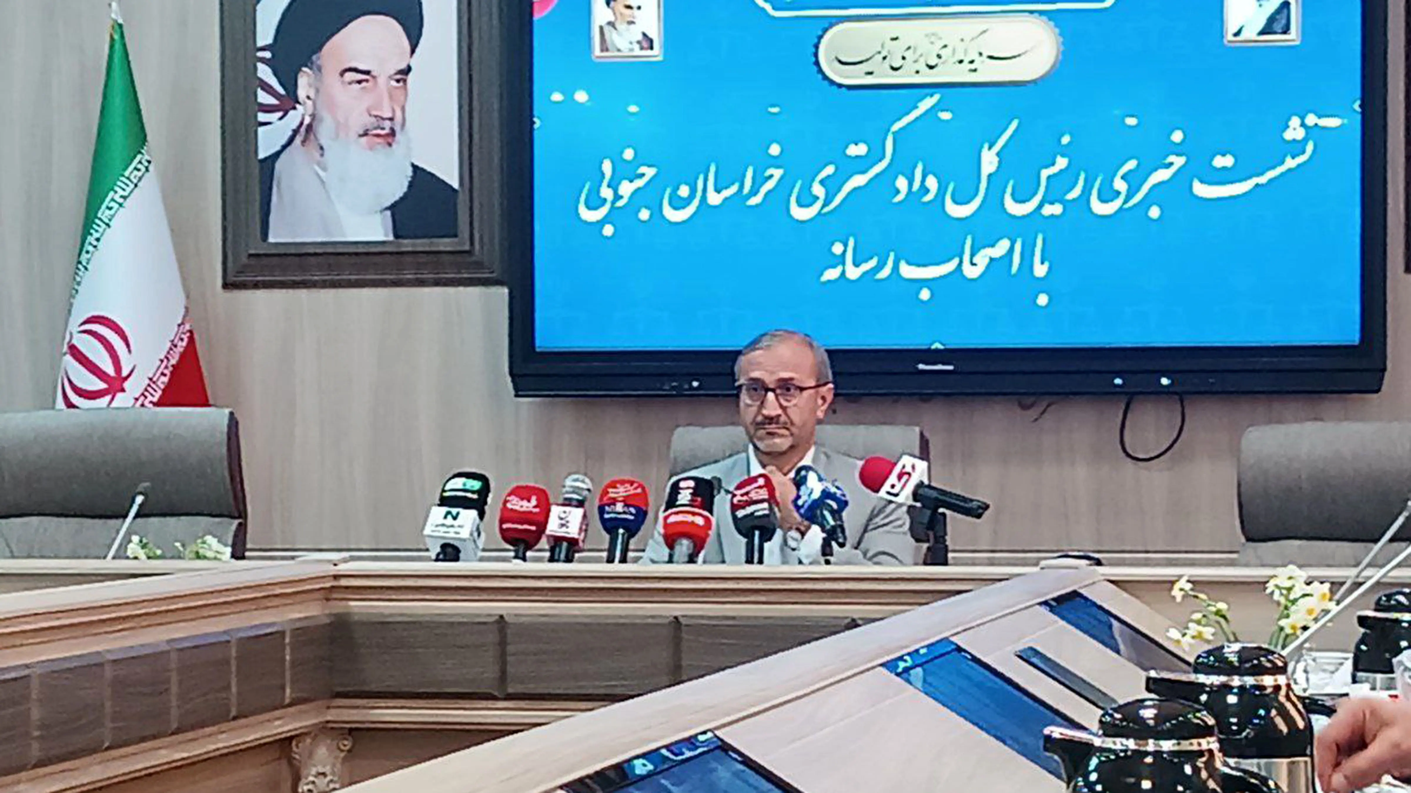 پانزدهمین تور نظارتی قوه قضاییه در خراسان جنوبی آغاز شد/ بازدید خبرنگاران از طرح‌های جهادی و سامانه‌های نوین قضایی