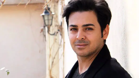 بازیگر خوش تیپ سریال خط قرمز دوباره در قاب تصویر !/ این بار با پسرش !