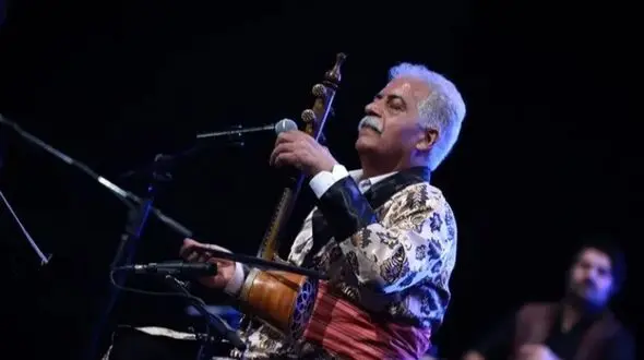 فیلم آواز  آواز باشکوه فرج علیپور با آهنگ بانو بانو ! /  در کنسرتش آنقدر لطیف خواند که روح تماشاچیارو نوازش کرد !
