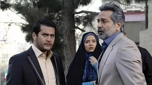 استایل شیک بازیگر آوای باران در جشن کریسمس