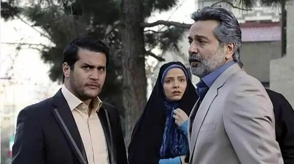 استایل شیک بازیگر آوای باران در جشن کریسمس