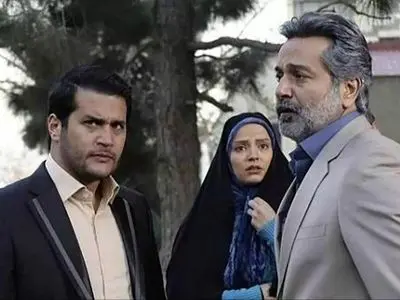 استایل شیک بازیگر آوای باران در جشن کریسمس