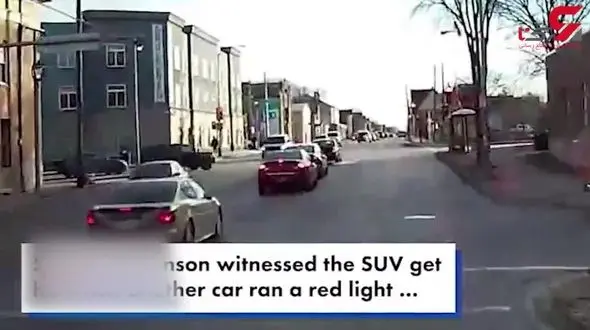 اقدام فوری راننده اتوبوس برای نجات جان سرنشینان یک خودروشاسی بلند + فیلم